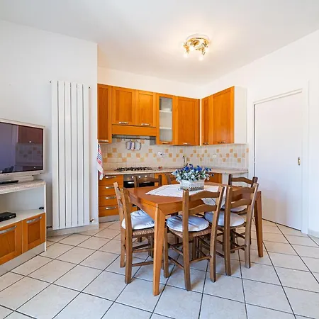 Apartamento Lilly A Porto Azzurro