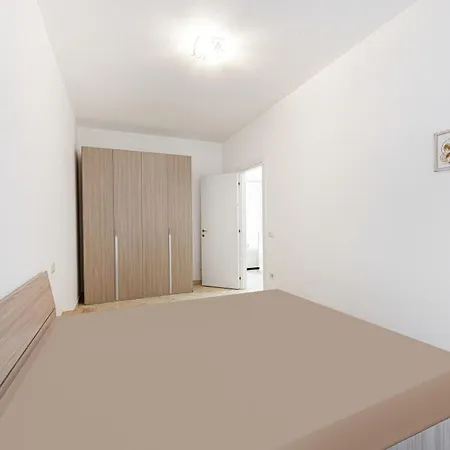 Lilly A Apartamento *